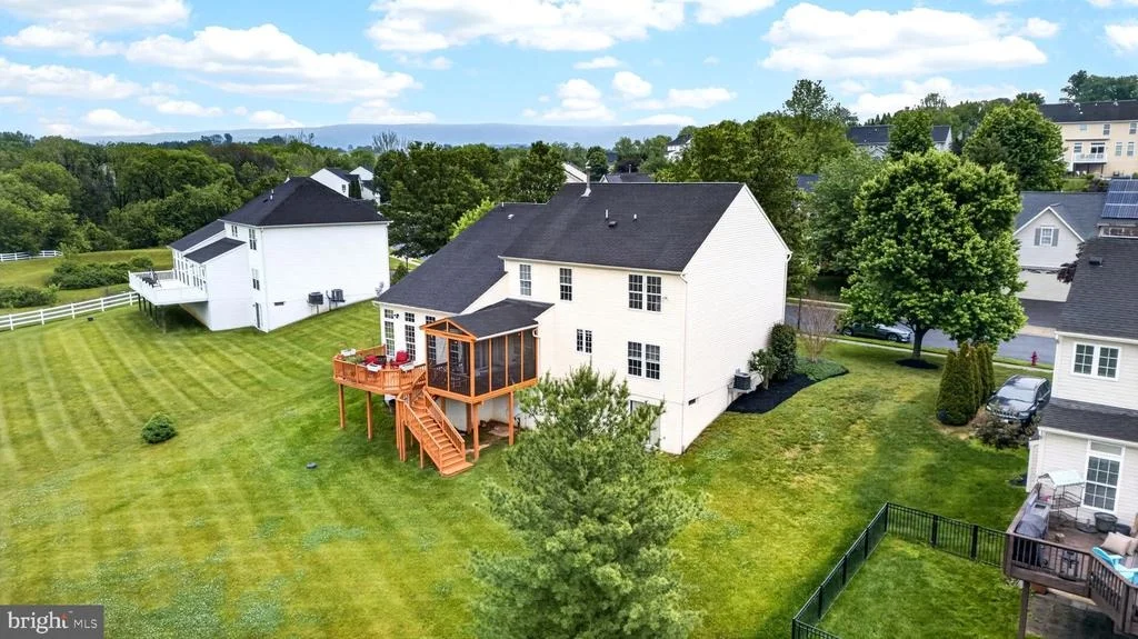 Photo of 8 N POINTE TERRACE