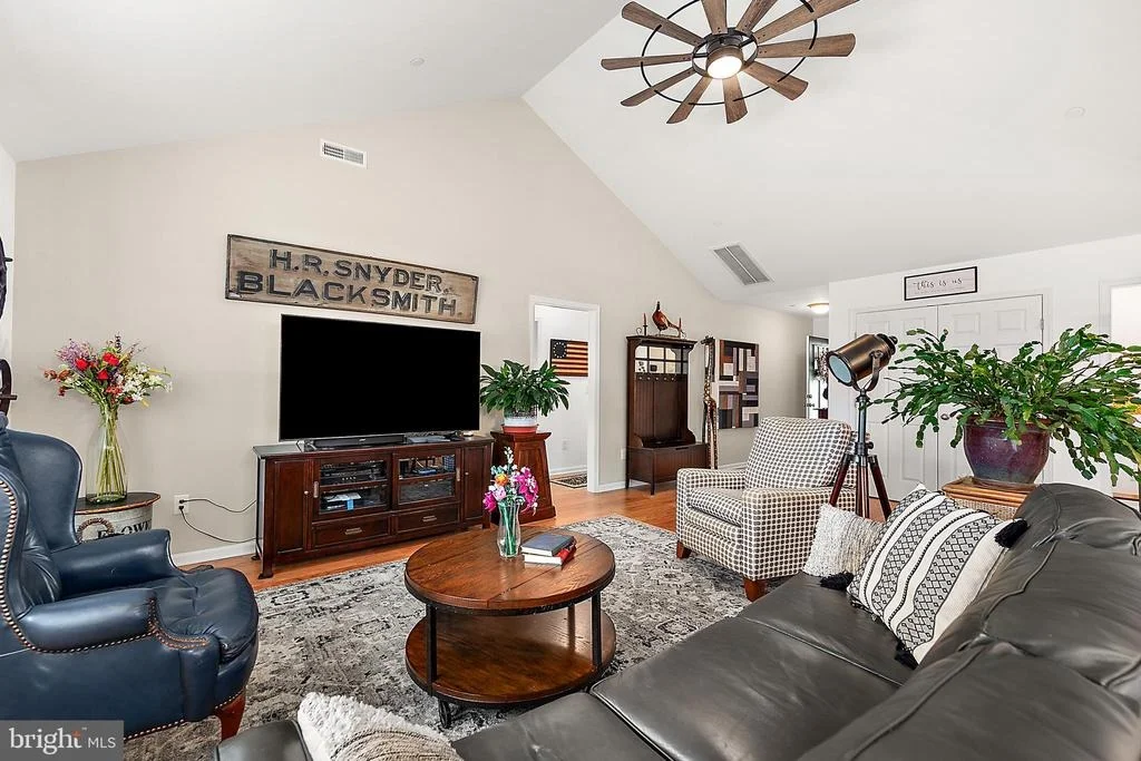 Photo of 6098 TARRY TOWN ROAD