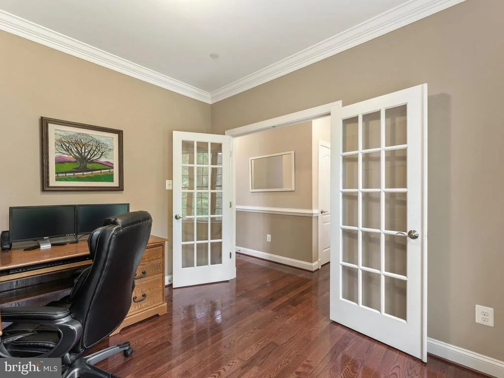 Photo of 995 WILDA DRIVE