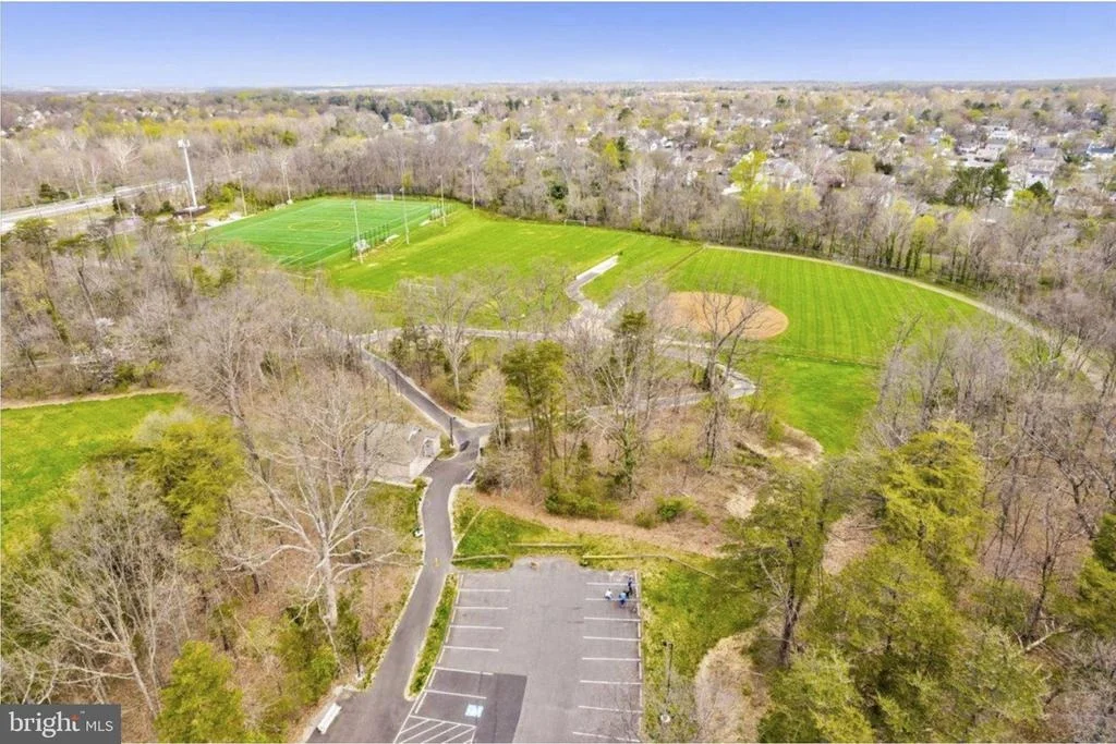 Photo of 4428 MIDDLE RIDGE DRIVE
