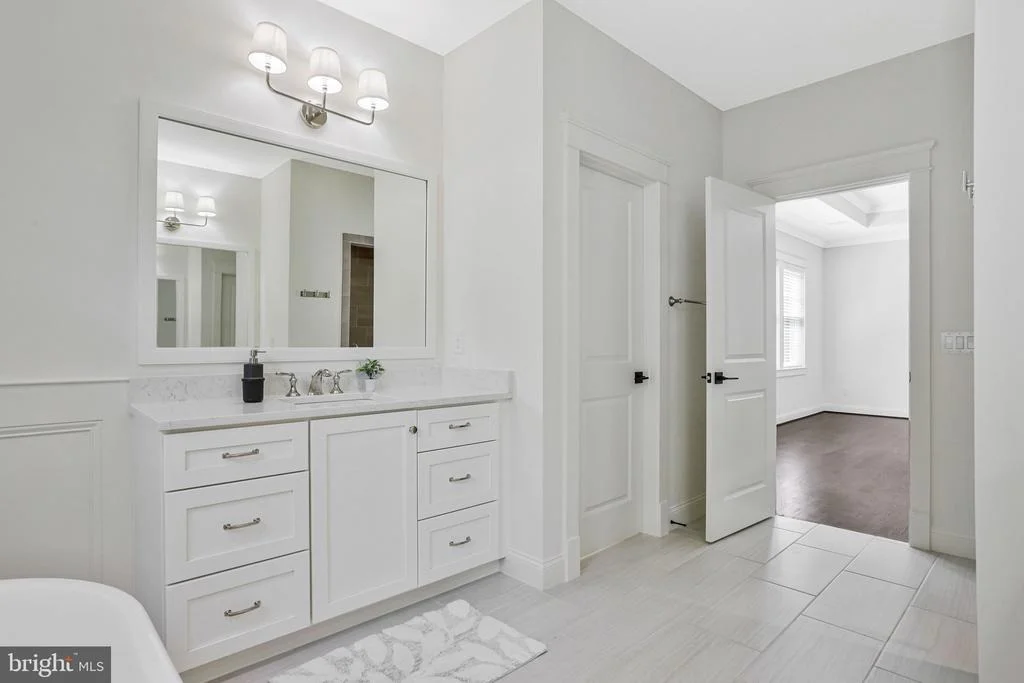 Photo of 1712 EAST AVENUE