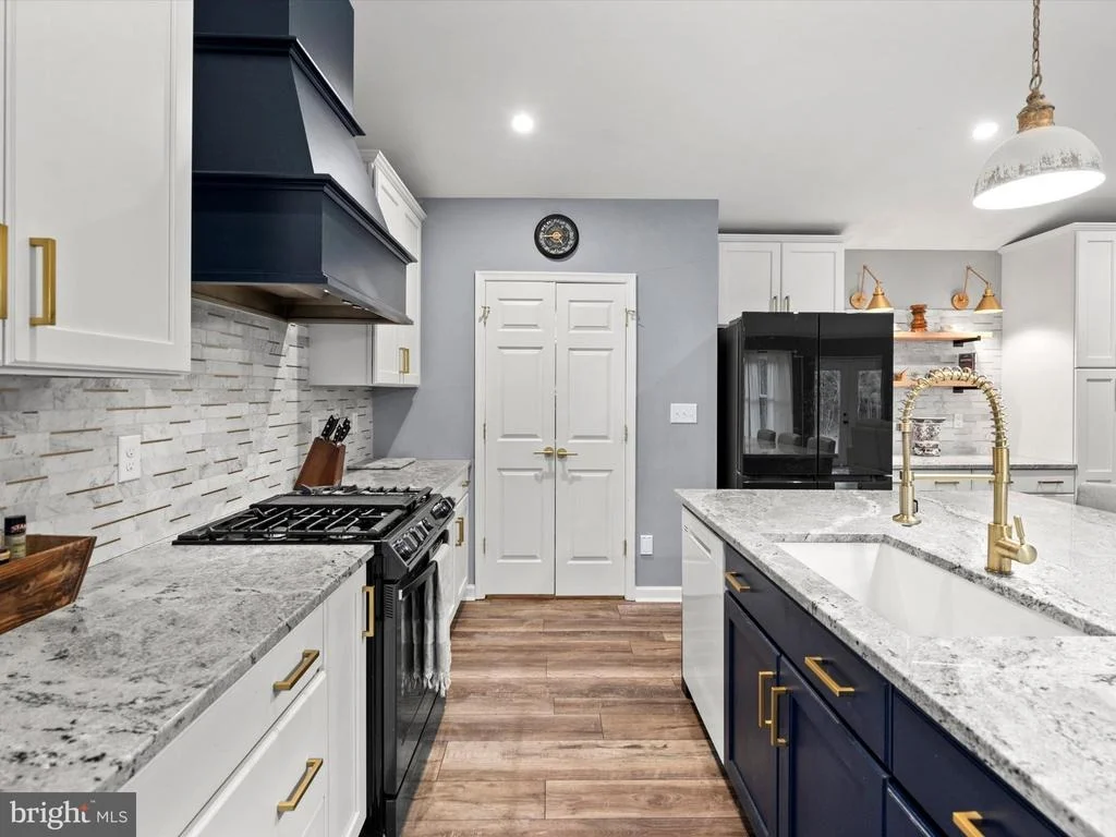 Photo of 367 PINEHURST DRIVE