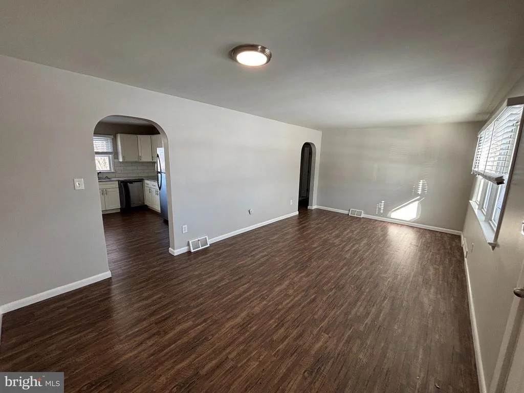 Photo of 102 GINGER AVENUE