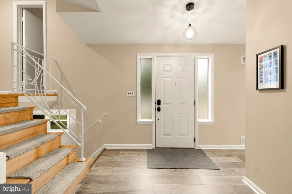 Photo of 1024 DEVERE DRIVE