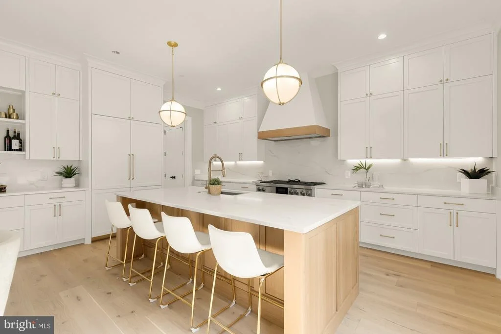 Photo of 9508 FOREST ROAD