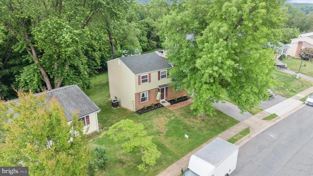 Photo of 212 WINTERGREEN LANE