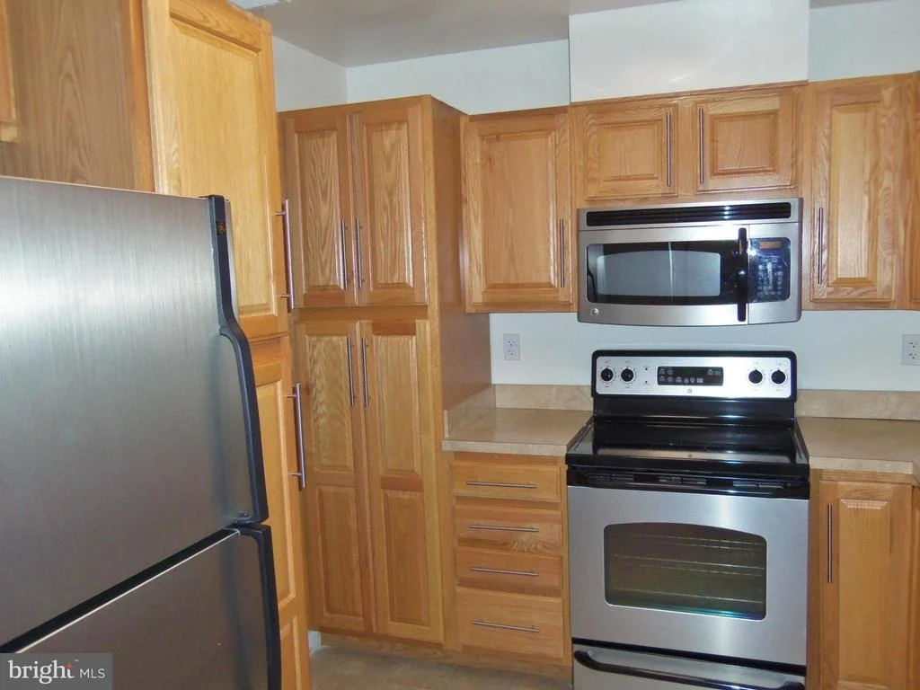 Photo of Unit 102 at 3240 GLENEAGLES DRIVE