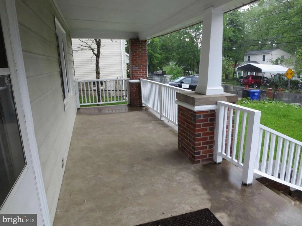 Photo of 703 HOLLYWOOD AVENUE