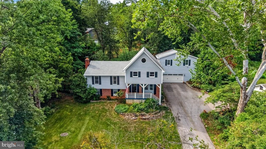 Photo of 100 HILLSIDE ROAD