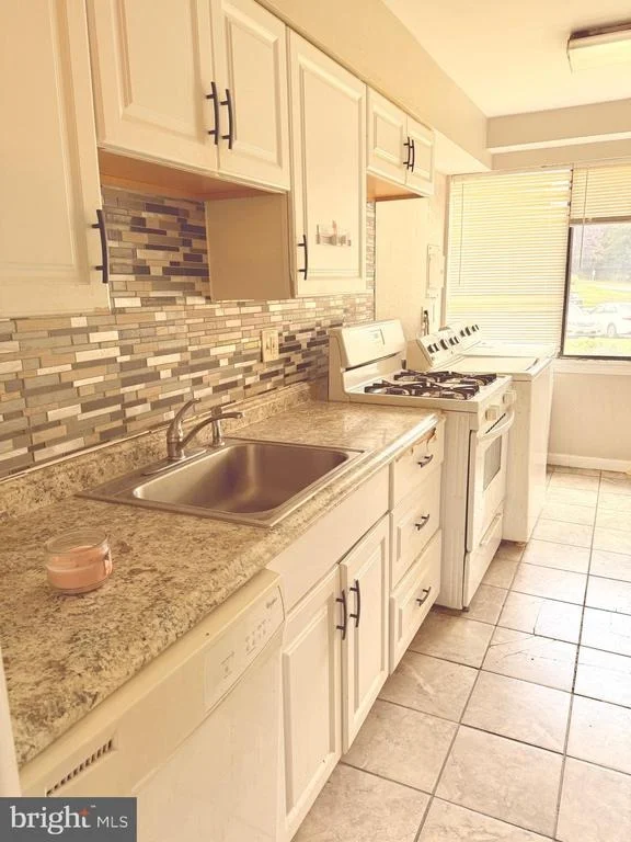 Photo of Unit 6101 at 9903 BLUNDON DRIVE