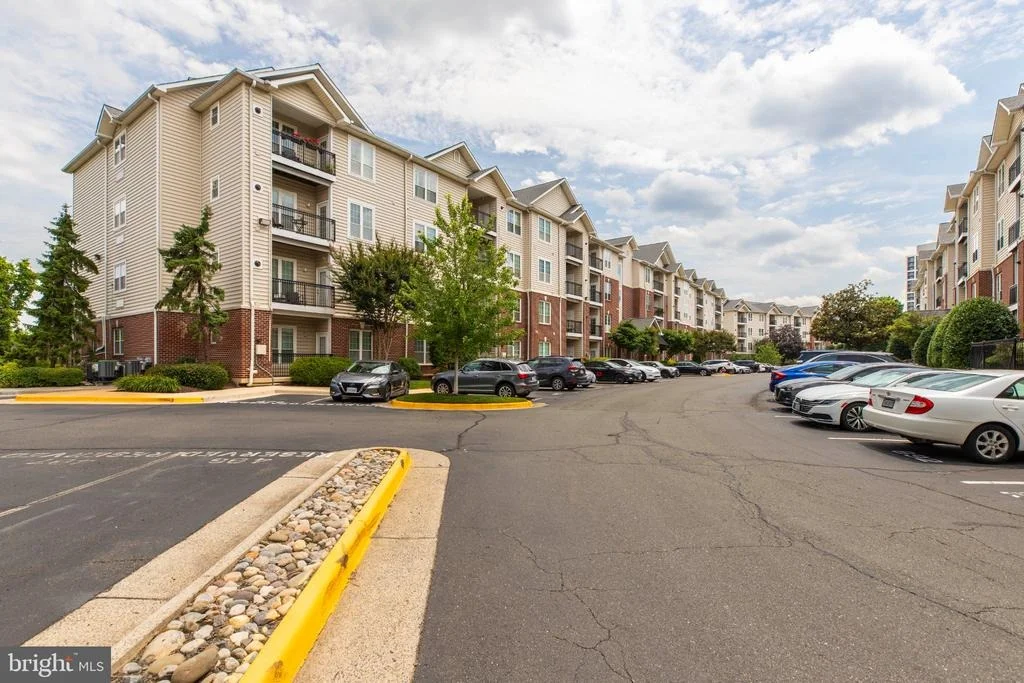 Photo of Unit 6106 at 1571 SPRING GATE DRIVE