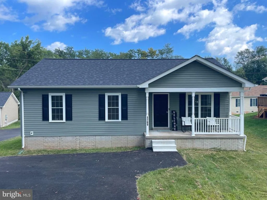 Photo of 1769 BIRCH DRIVE