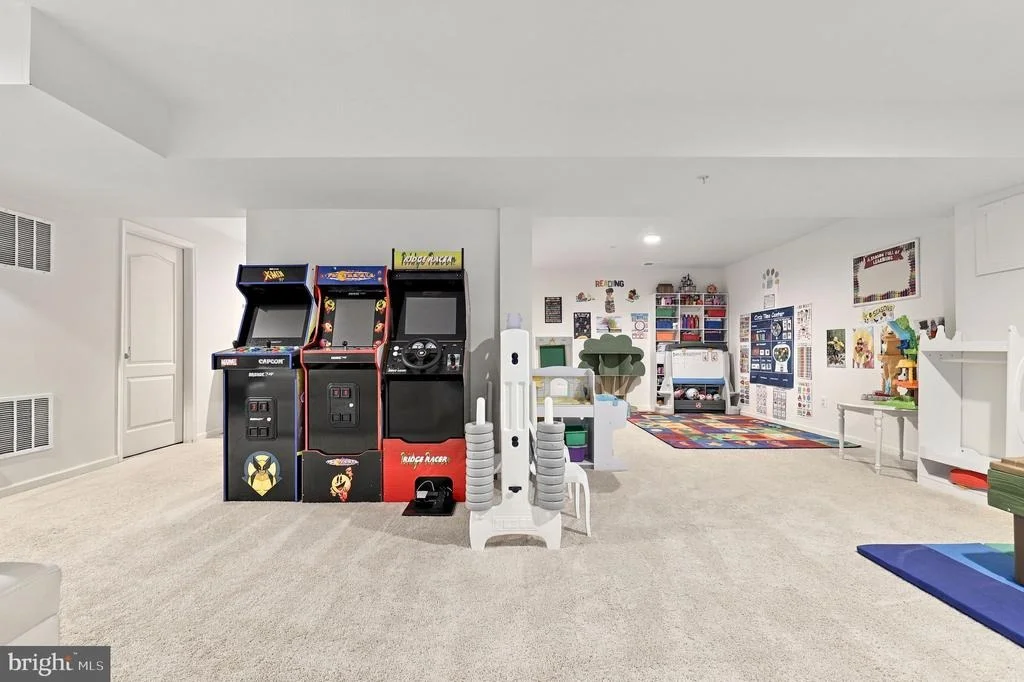 Photo of 18316 PETWORTH CIRCLE
