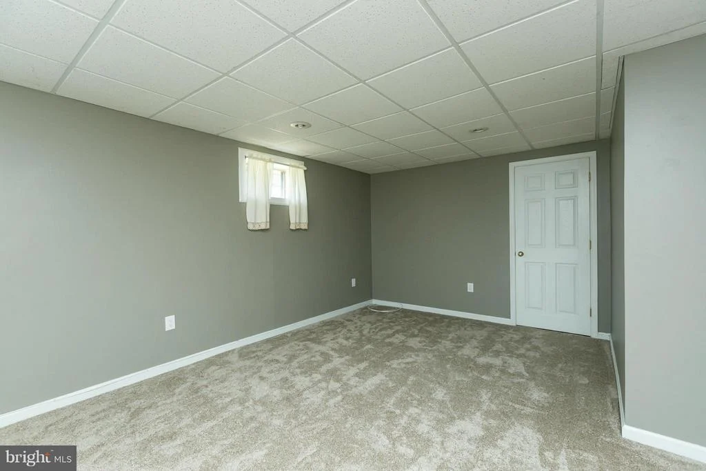 Photo of 18516 ROLLING ACRES WAY