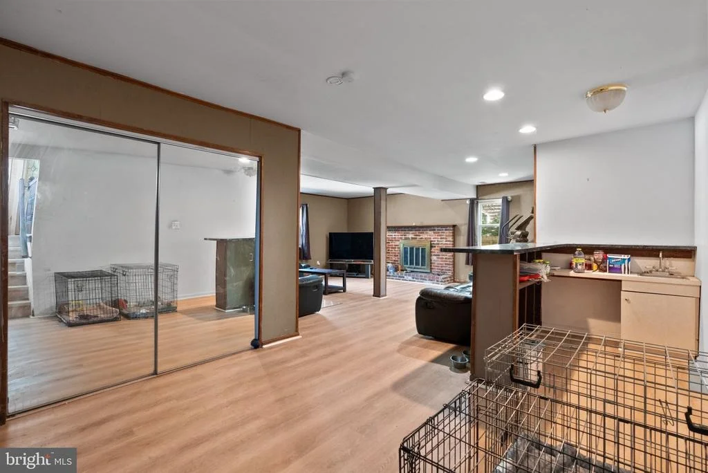 Photo of 112 WILLIAMSBURG WAY