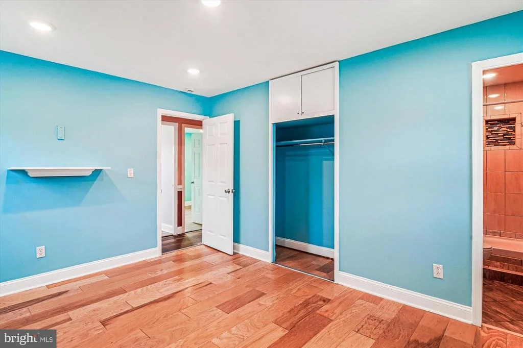 Photo of 417 WHITE OAK PLACE