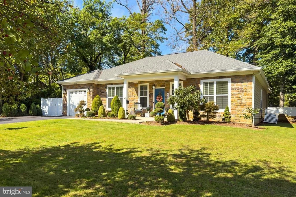 Photo of 7310 LEESVILLE BOULEVARD