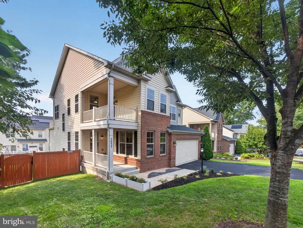 Photo of 3032 MOORE LANE
