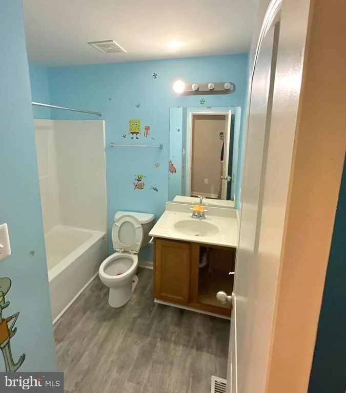 Photo of 105 OAK AVENUE