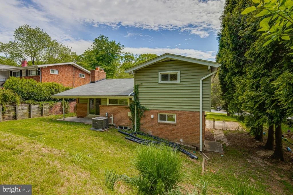Photo of 217 HILLSBORO DRIVE