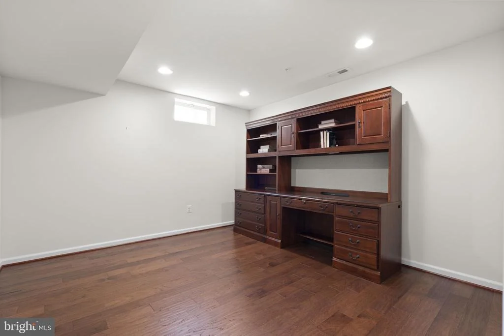 Photo of 4709 PULLER DRIVE