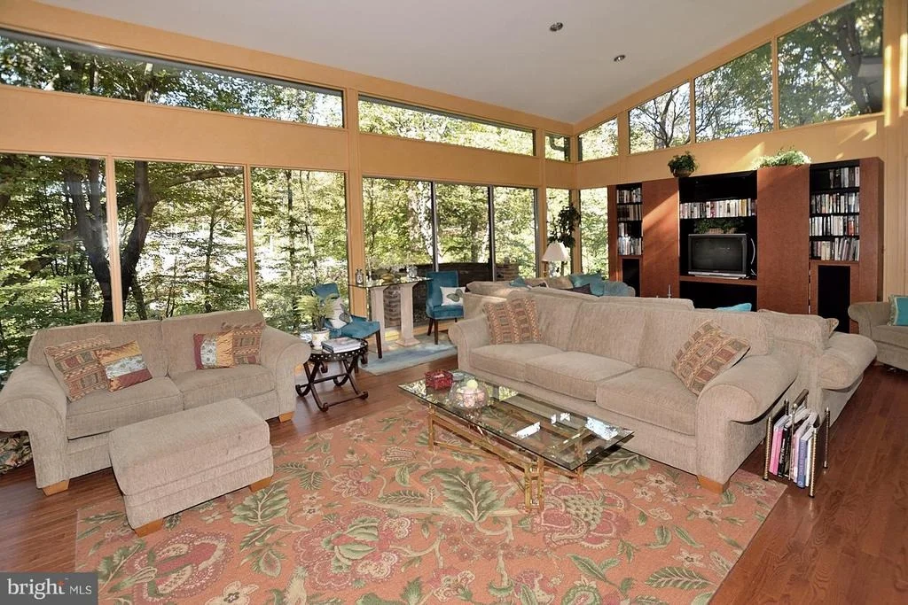 Photo of 4 BUTTONWOOD LANE