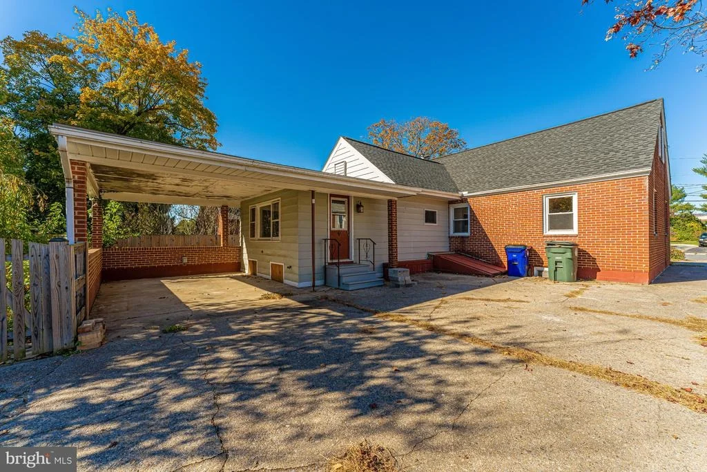 Photo of 406 LEE PLACE