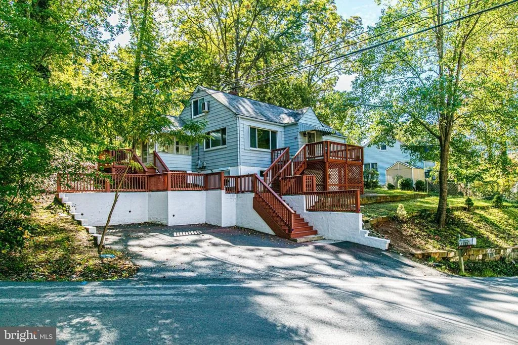 Photo of 19125 WINDSOR ROAD