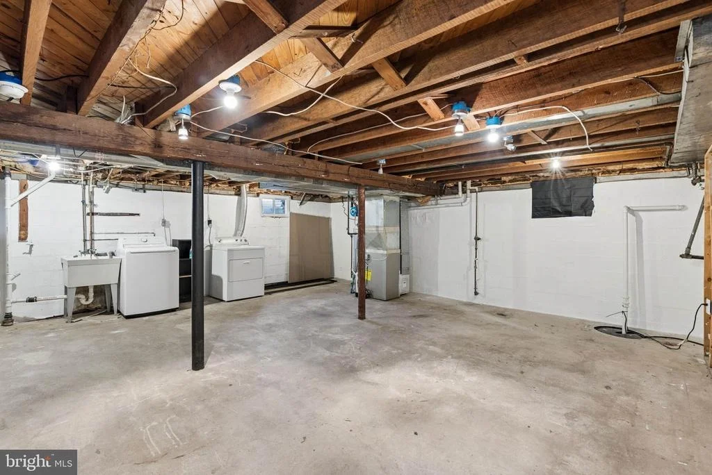 Photo of 5572 OAKLAND ROAD