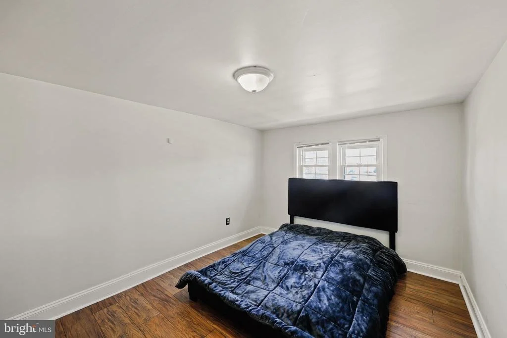 Photo of 1014 LEEDS AVENUE