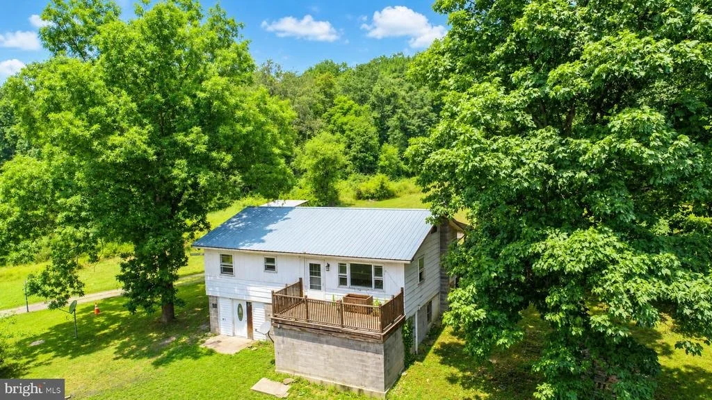 Photo of 828 LEE ROAD