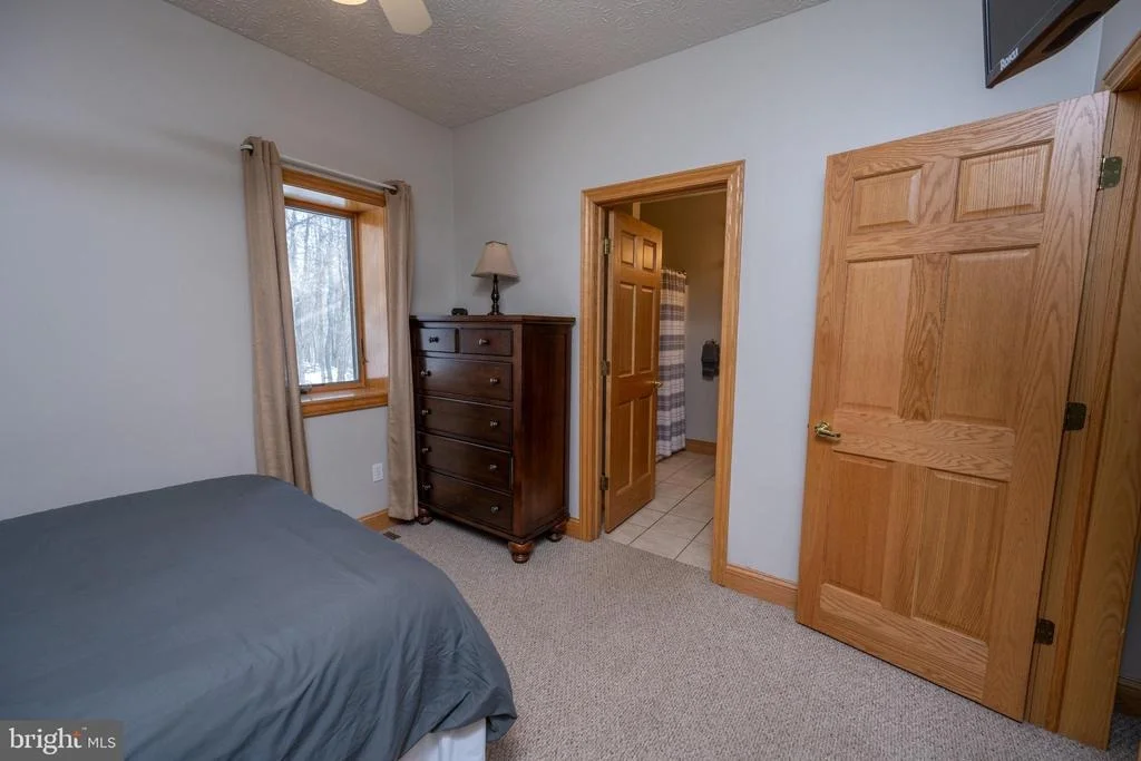 Photo of 723 PINNACLE DRIVE