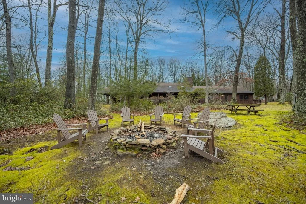 Photo of 526 GLEANINGS DRIVE