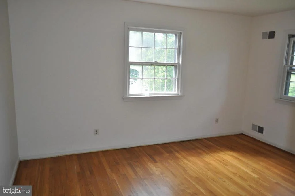 Photo of 8614 TUCKERMAN LANE