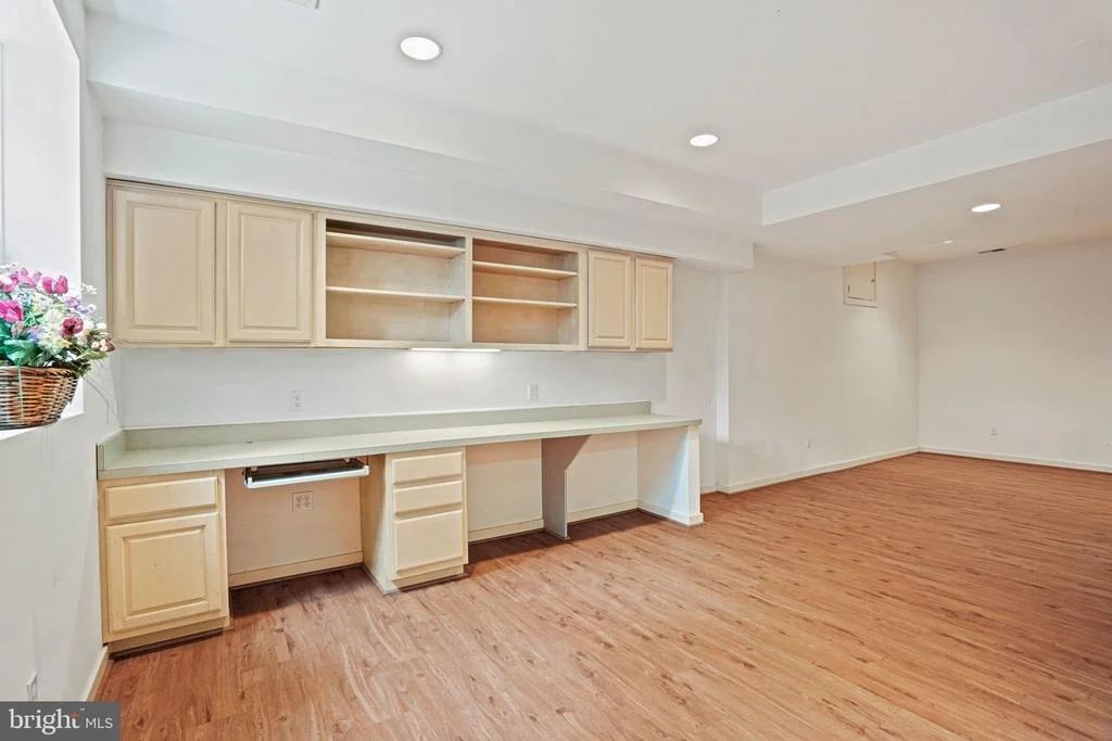 Photo of 10320 GLEN ROAD