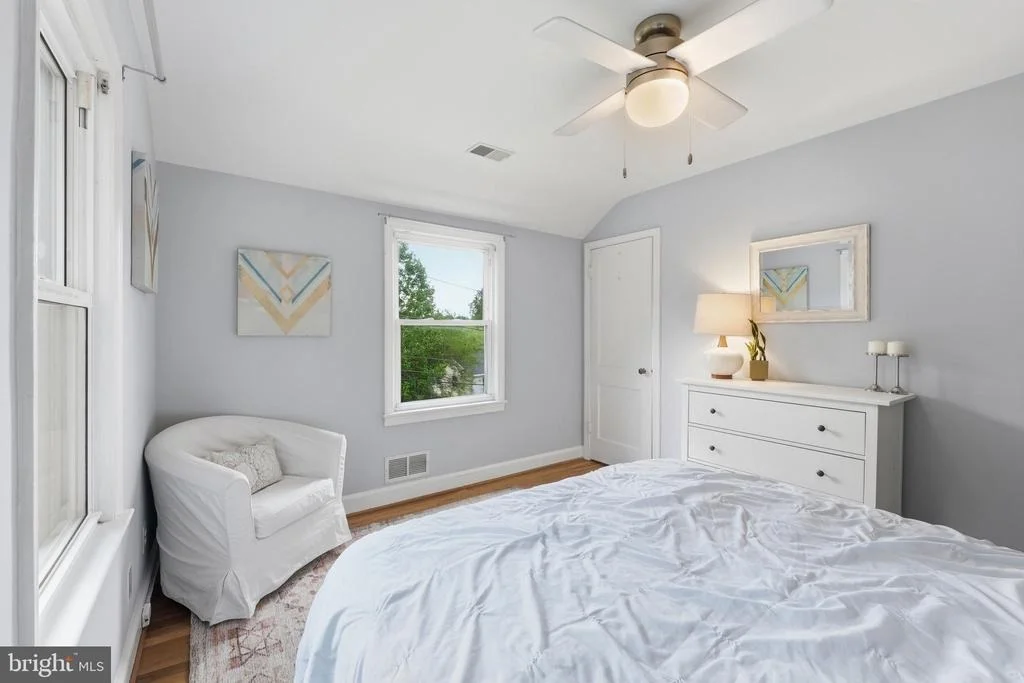 Photo of 1102 MEURILEE LANE