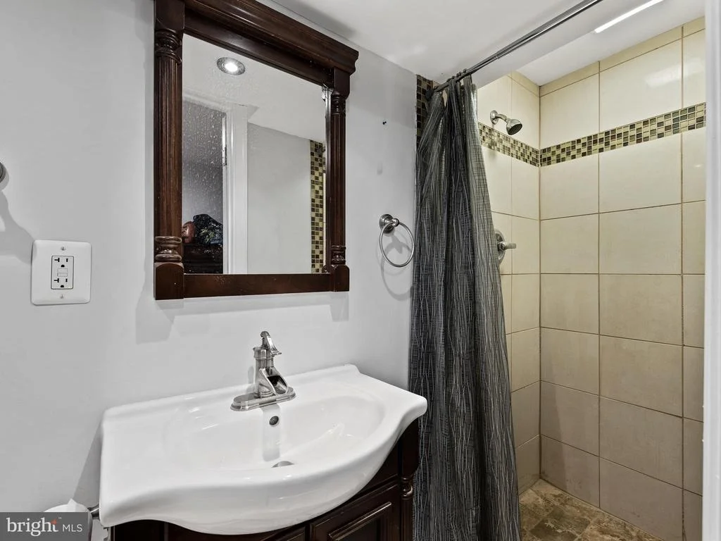 Photo of 8518 BRIARCROFT LANE