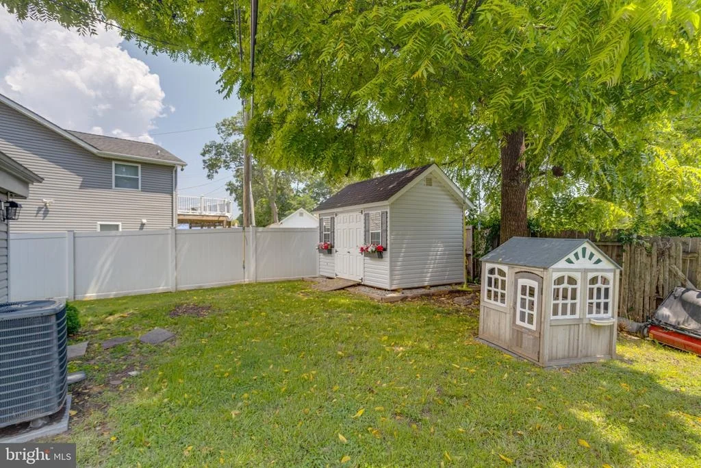 Photo of 215 GLIDER DRIVE
