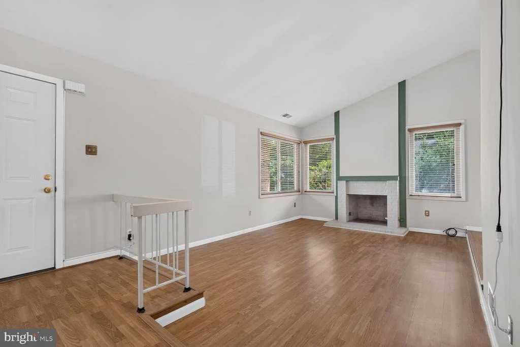 Photo of 323 AVONDALE DRIVE