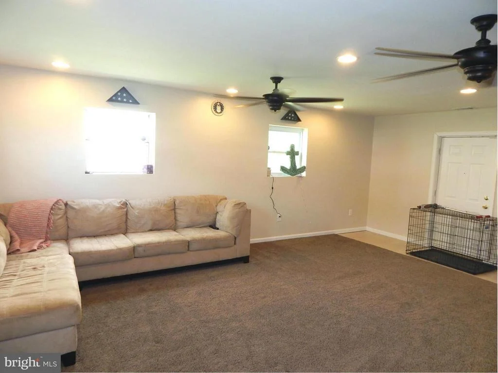 Photo of 107 PINEVIEW AVENUE