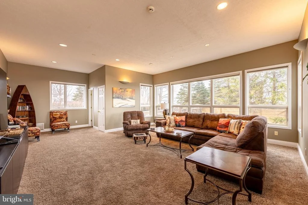 Photo of 1200 MOUNTAINVIEW DRIVE