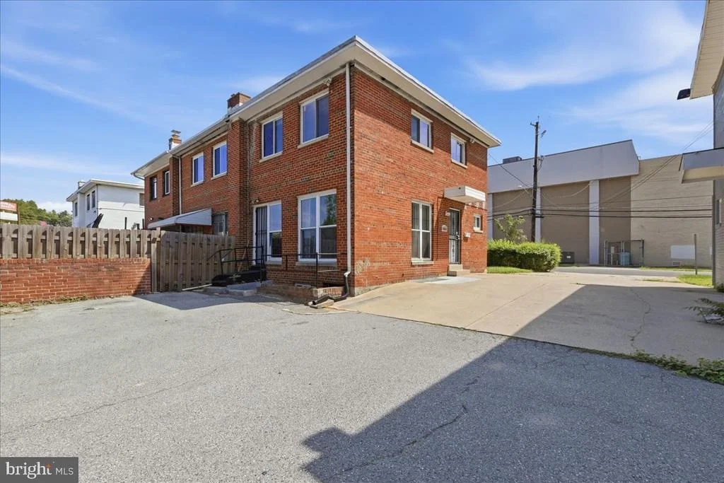 Photo of 3018 SAINT CLAIR DRIVE