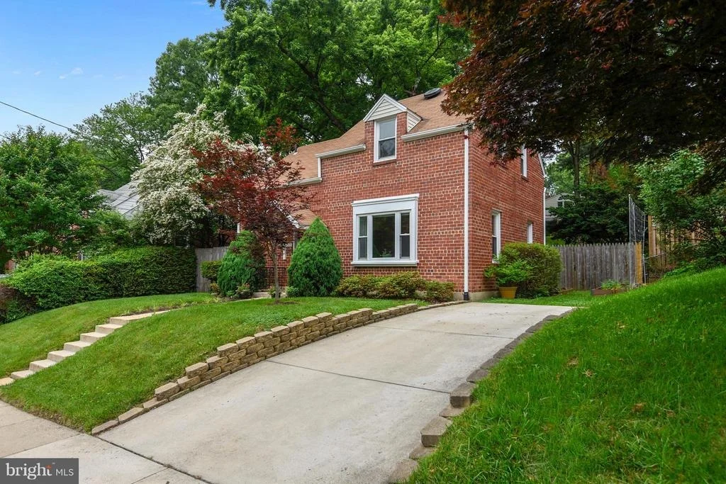 Photo of 1105 DENNIS AVENUE
