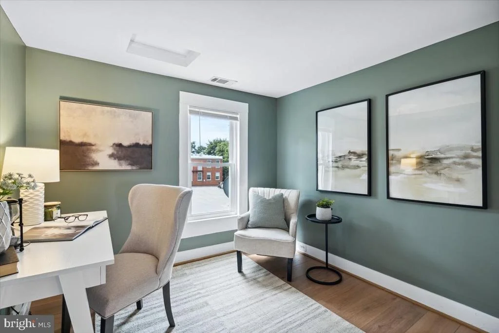 Photo of 218 5TH STREET W
