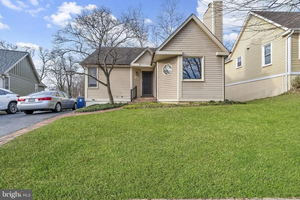 Photo of 10019 PRATT PLACE