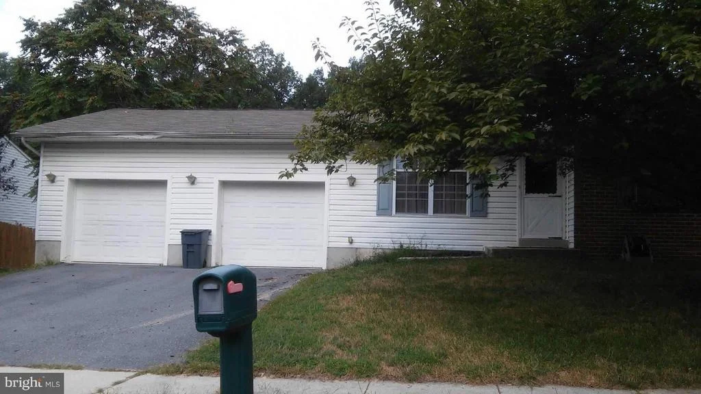 Photo of 7818 METACOMET ROAD
