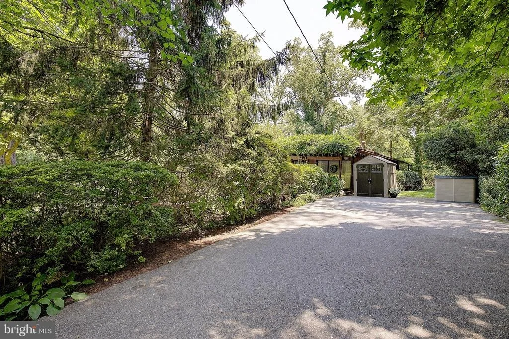 Photo of 1169 LATROBE DRIVE