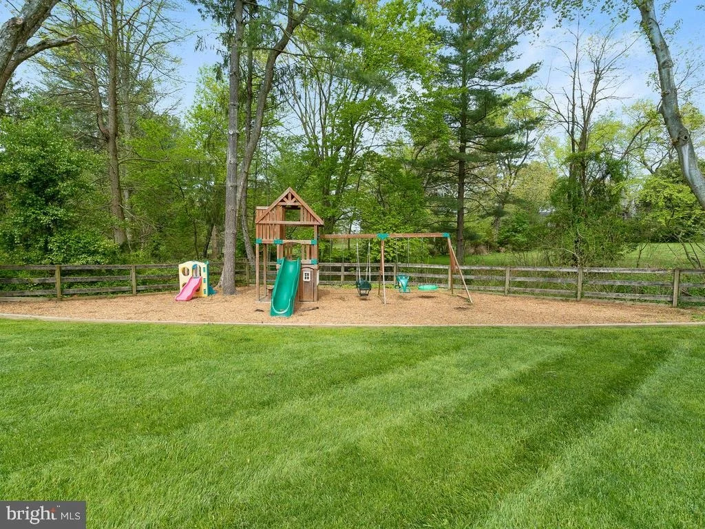 Photo of 3713 QUEEN MARY DRIVE
