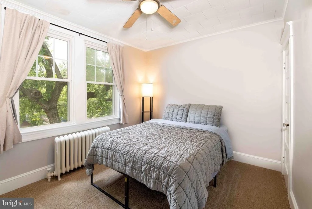 Photo of 1823 MAYFIELD AVENUE