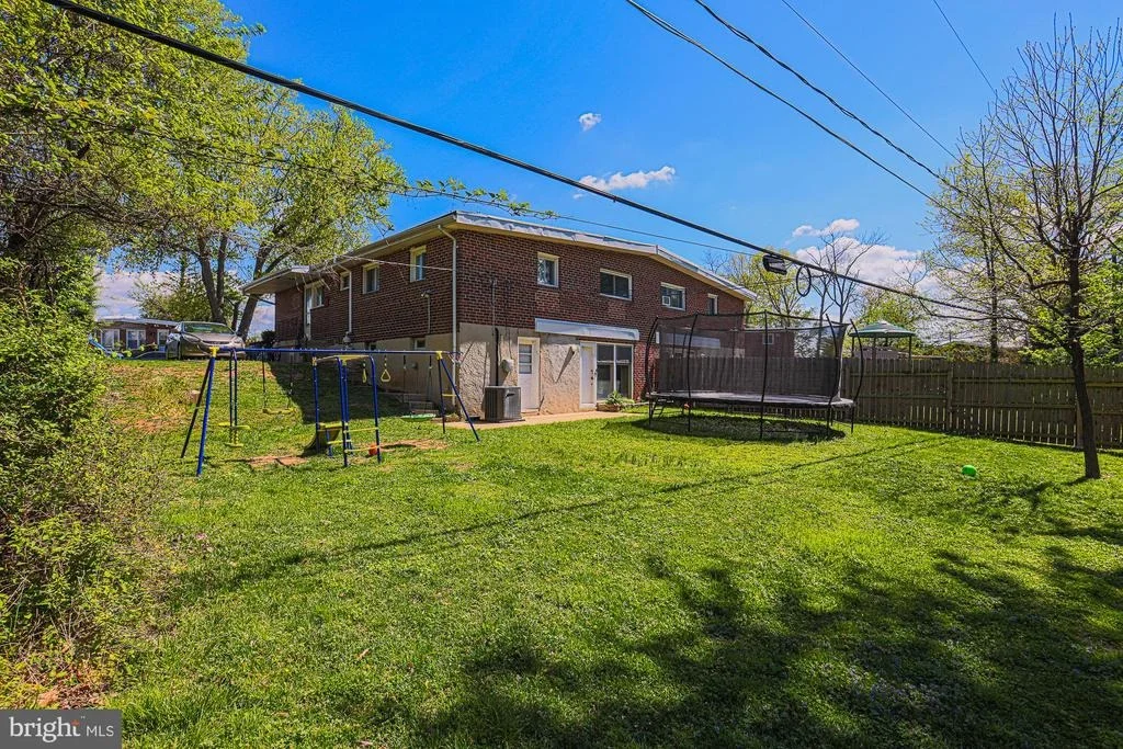 Photo of 2451 FOREST GREEN ROAD
